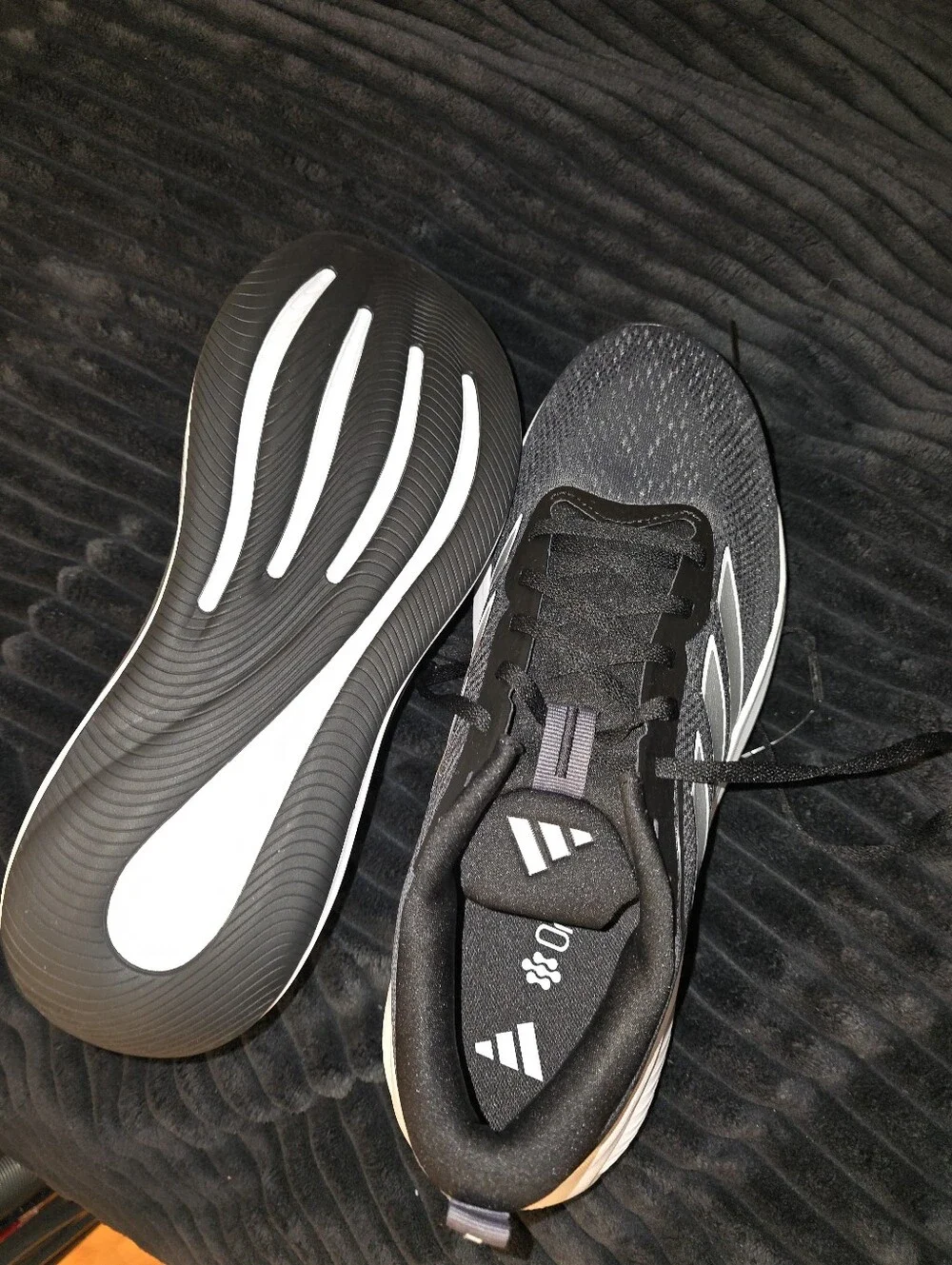 Adidas RESPONSE PACE RUNNING SHOES size 10 new